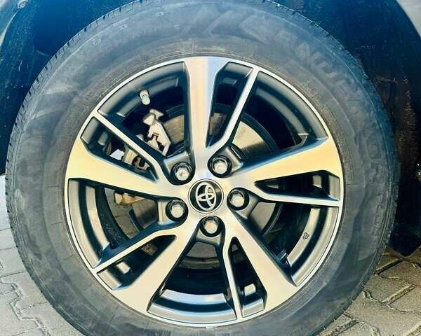 Синій Тойота C-HR, об'ємом двигуна 1.99 л та пробігом 101 тис. км за 20500 $, фото 4 на Automoto.ua