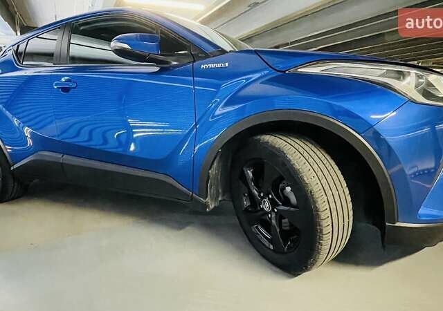 Синий Тойота C-HR, объемом двигателя 1.8 л и пробегом 79 тыс. км за 22600 $, фото 70 на Automoto.ua
