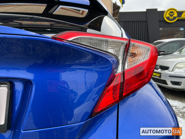 Тойота C-HR 2018 в Коломые на Automoto.ua Синий Тойота C-HR, объемом двигателя 2 л и пробегом 52 тыс. км за 18300 $, фото 9 на Automoto.ua