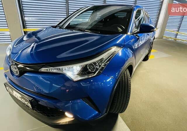 Синий Тойота C-HR, объемом двигателя 1.8 л и пробегом 79 тыс. км за 22900 $, фото 30 на Automoto.ua