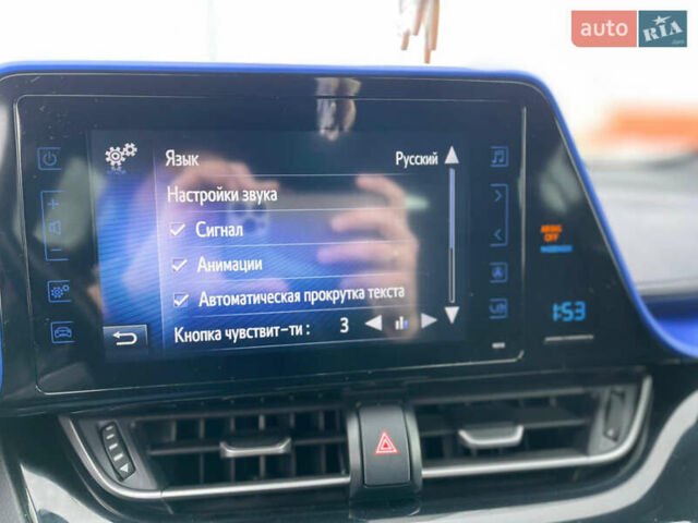 Тойота C-HR 2018 у Коломые на Automoto.ua Синій Тойота C-HR, об'ємом двигуна 1.99 л та пробігом 56 тис. км за 16300 $, фото 7 на Automoto.ua