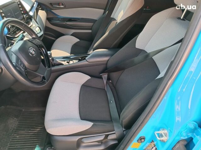 Синий Тойота C-HR, объемом двигателя 2 л и пробегом 80 тыс. км за 17790 $, фото 20 на Automoto.ua