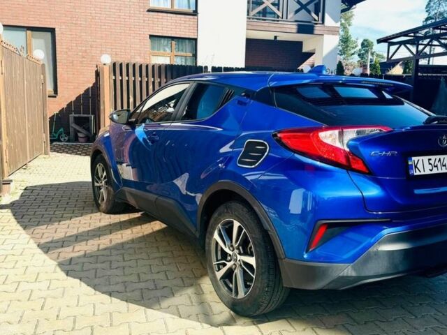 Синій Тойота C-HR, об'ємом двигуна 2 л та пробігом 102 тис. км за 18499 $, фото 3 на Automoto.ua