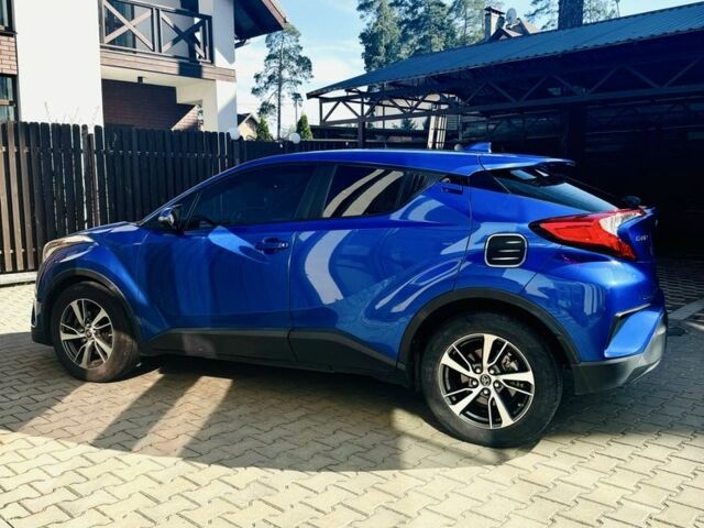 Синий Тойота C-HR, объемом двигателя 2 л и пробегом 102 тыс. км за 17500 $, фото 8 на Automoto.ua