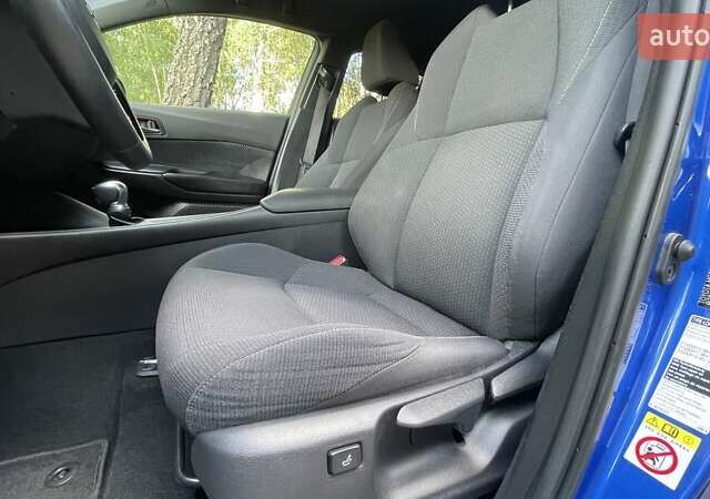 Синий Тойота C-HR, объемом двигателя 1.8 л и пробегом 79 тыс. км за 22600 $, фото 62 на Automoto.ua