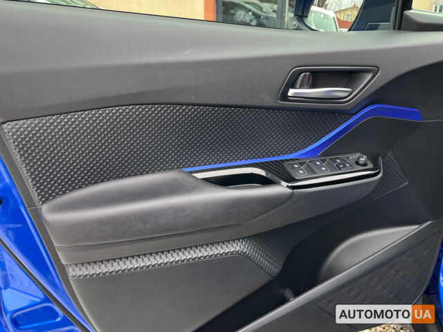 Тойота C-HR 2018 в Коломые на Automoto.ua Синий Тойота C-HR, объемом двигателя 2 л и пробегом 52 тыс. км за 18300 $, фото 12 на Automoto.ua