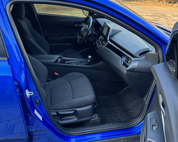 Синий Тойота C-HR, объемом двигателя 1.99 л и пробегом 32 тыс. км за 18900 $, фото 18 на Automoto.ua
