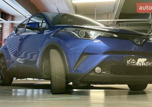 Синий Тойота C-HR, объемом двигателя 1.8 л и пробегом 79 тыс. км за 22600 $, фото 6 на Automoto.ua