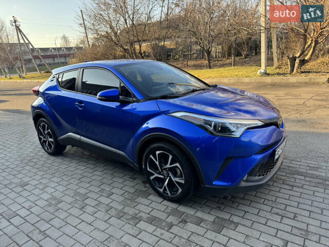Синий Тойота C-HR, объемом двигателя 1.99 л и пробегом 32 тыс. км за 18900 $, фото 1 на Automoto.ua