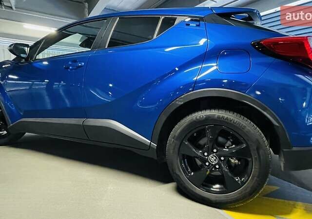 Синий Тойота C-HR, объемом двигателя 1.8 л и пробегом 79 тыс. км за 22600 $, фото 28 на Automoto.ua