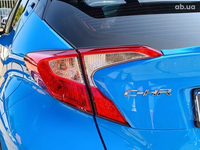 Синий Тойота C-HR, объемом двигателя 2 л и пробегом 80 тыс. км за 17790 $, фото 8 на Automoto.ua