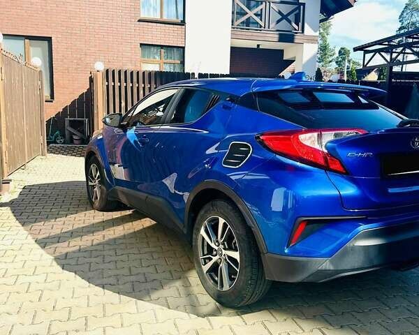 Синій Тойота C-HR, об'ємом двигуна 1.99 л та пробігом 101 тис. км за 20500 $, фото 3 на Automoto.ua