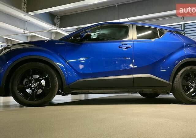 Синий Тойота C-HR, объемом двигателя 1.8 л и пробегом 79 тыс. км за 22600 $, фото 7 на Automoto.ua