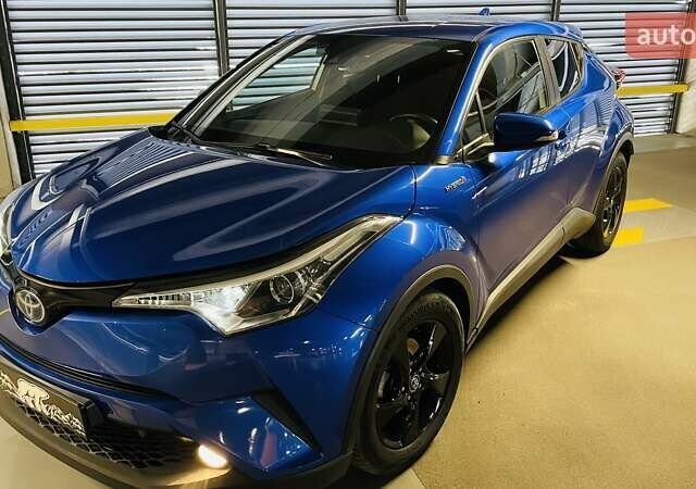 Синий Тойота C-HR, объемом двигателя 1.8 л и пробегом 79 тыс. км за 22900 $, фото 3 на Automoto.ua