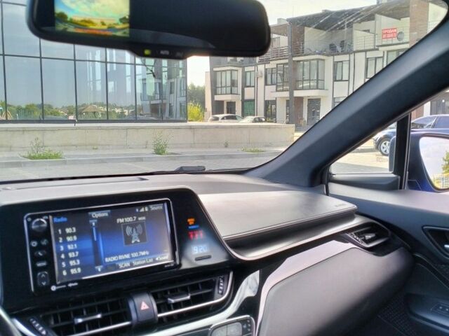 Синий Тойота C-HR, объемом двигателя 2 л и пробегом 68 тыс. км за 17500 $, фото 3 на Automoto.ua