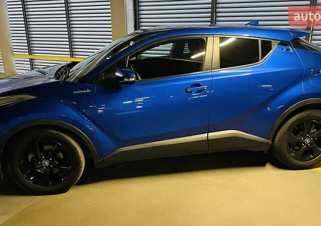 Синий Тойота C-HR, объемом двигателя 1.8 л и пробегом 79 тыс. км за 22600 $, фото 54 на Automoto.ua