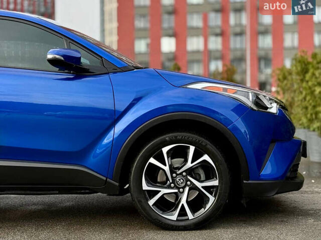 Синий Тойота C-HR, объемом двигателя 2 л и пробегом 107 тыс. км за 18500 $, фото 11 на Automoto.ua