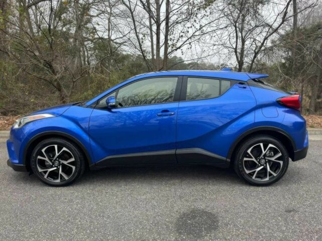 Синий Тойота C-HR, объемом двигателя 2 л и пробегом 51 тыс. км за 11200 $, фото 2 на Automoto.ua