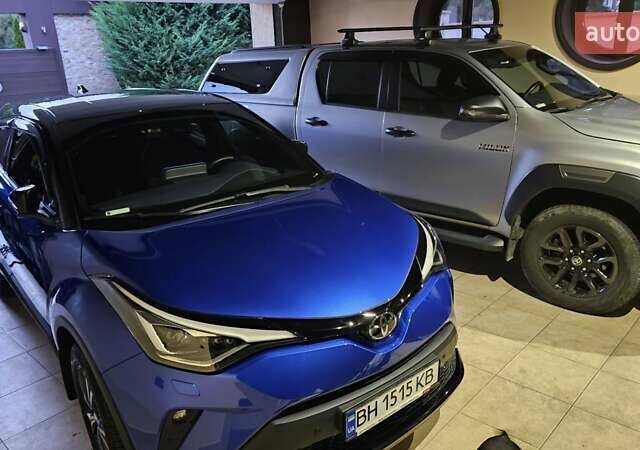 Тойота C-HR 2019 у Одесі на Automoto.ua Синій Тойота C-HR, об'ємом двигуна 1.2 л та пробігом 11 тис. км за 32500 $, фото 3 на Automoto.ua
