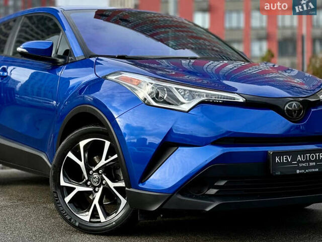 Синий Тойота C-HR, объемом двигателя 2 л и пробегом 107 тыс. км за 18500 $, фото 4 на Automoto.ua