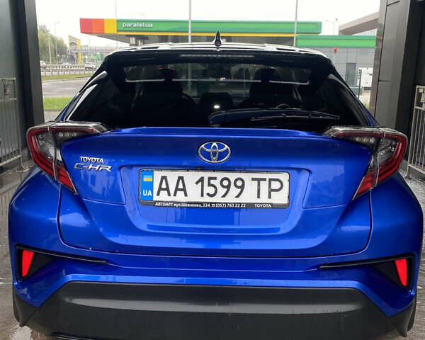 Синий Тойота C-HR, объемом двигателя 1.2 л и пробегом 106 тыс. км за 24000 $, фото 2 на Automoto.ua