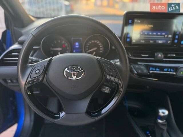 Синий Тойота C-HR, объемом двигателя 1.2 л и пробегом 60 тыс. км за 20200 $, фото 10 на Automoto.ua