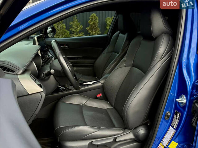 Синий Тойота C-HR, объемом двигателя 2 л и пробегом 107 тыс. км за 18500 $, фото 32 на Automoto.ua