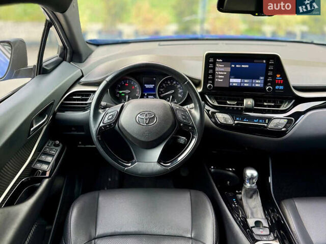 Синий Тойота C-HR, объемом двигателя 2 л и пробегом 107 тыс. км за 18500 $, фото 42 на Automoto.ua