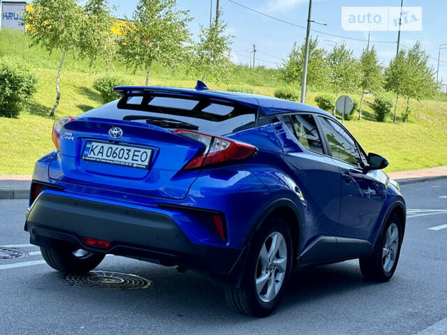 Синий Тойота C-HR, объемом двигателя 1.2 л и пробегом 43 тыс. км за 18999 $, фото 9 на Automoto.ua