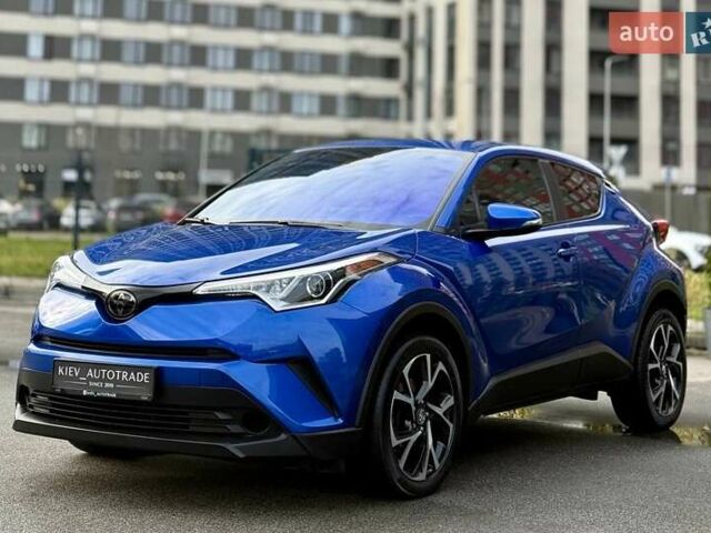 Синий Тойота C-HR, объемом двигателя 2 л и пробегом 107 тыс. км за 18500 $, фото 5 на Automoto.ua