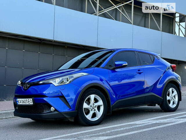 Синий Тойота C-HR, объемом двигателя 1.2 л и пробегом 43 тыс. км за 18999 $, фото 1 на Automoto.ua