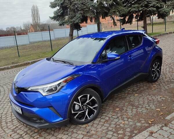 Синий Тойота C-HR, объемом двигателя 2 л и пробегом 34 тыс. км за 19600 $, фото 2 на Automoto.ua