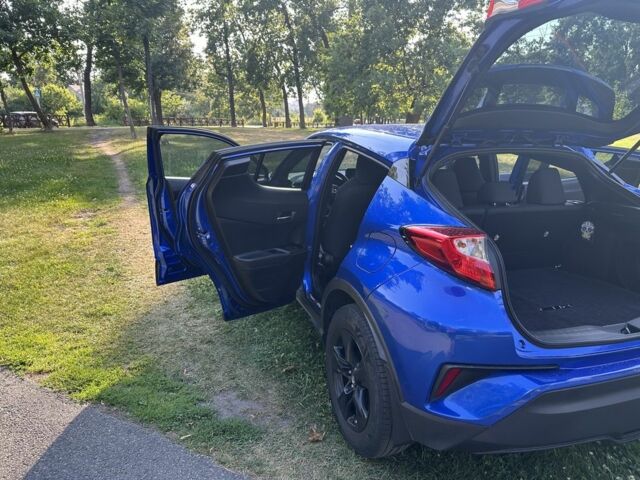 Синий Тойота C-HR, объемом двигателя 2 л и пробегом 96 тыс. км за 17300 $, фото 11 на Automoto.ua