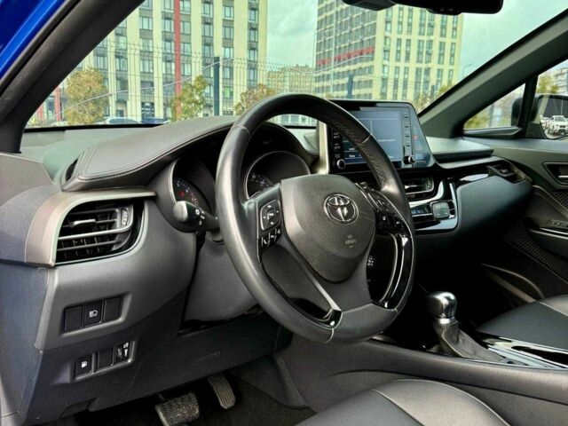 Синий Тойота C-HR, объемом двигателя 2 л и пробегом 107 тыс. км за 18500 $, фото 8 на Automoto.ua