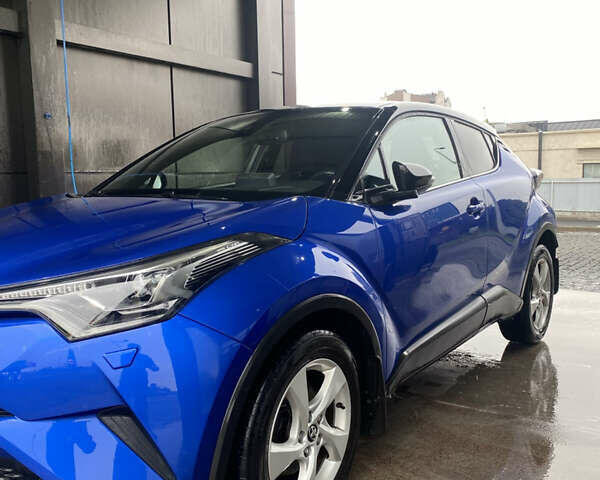 Синий Тойота C-HR, объемом двигателя 1.2 л и пробегом 106 тыс. км за 24000 $, фото 3 на Automoto.ua