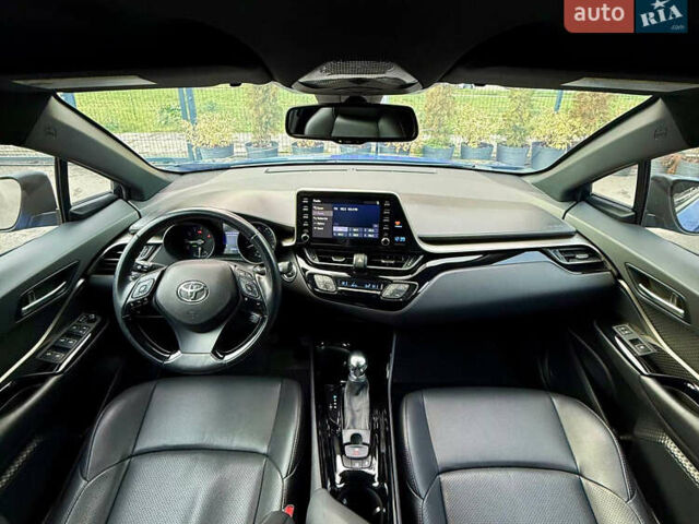 Синий Тойота C-HR, объемом двигателя 2 л и пробегом 107 тыс. км за 18500 $, фото 41 на Automoto.ua