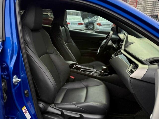 Синий Тойота C-HR, объемом двигателя 2 л и пробегом 107 тыс. км за 18500 $, фото 17 на Automoto.ua