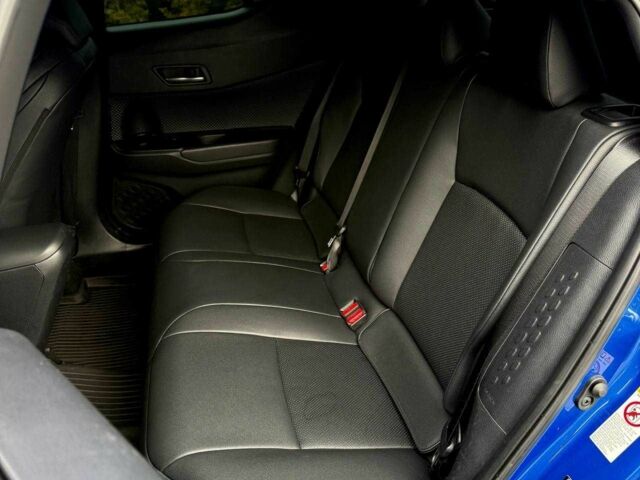 Синий Тойота C-HR, объемом двигателя 2 л и пробегом 107 тыс. км за 18500 $, фото 14 на Automoto.ua