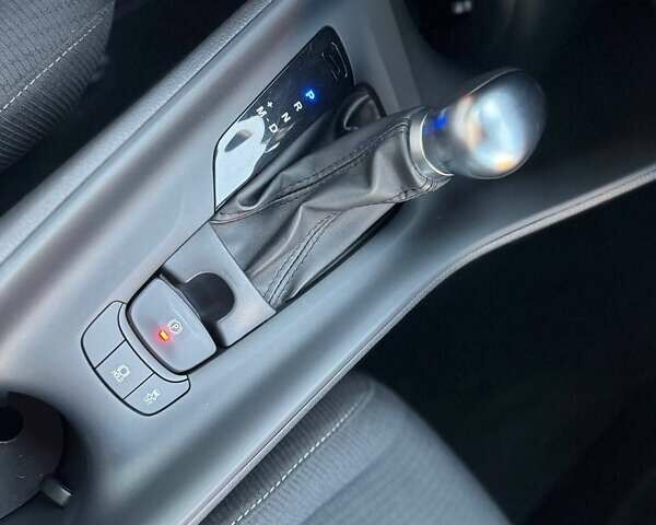 Синий Тойота C-HR, объемом двигателя 1.2 л и пробегом 60 тыс. км за 20200 $, фото 22 на Automoto.ua