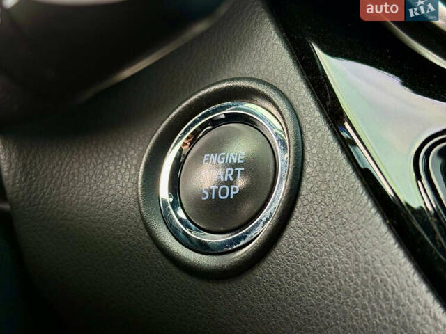 Синий Тойота C-HR, объемом двигателя 2 л и пробегом 107 тыс. км за 18500 $, фото 31 на Automoto.ua