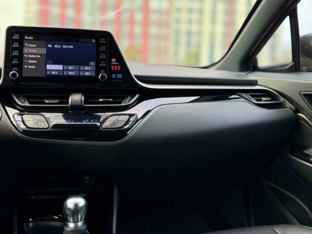 Синий Тойота C-HR, объемом двигателя 2 л и пробегом 107 тыс. км за 18500 $, фото 16 на Automoto.ua