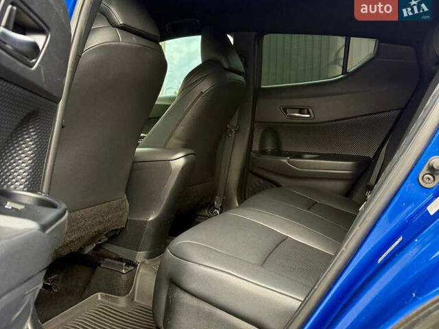 Синий Тойота C-HR, объемом двигателя 2 л и пробегом 107 тыс. км за 18500 $, фото 37 на Automoto.ua