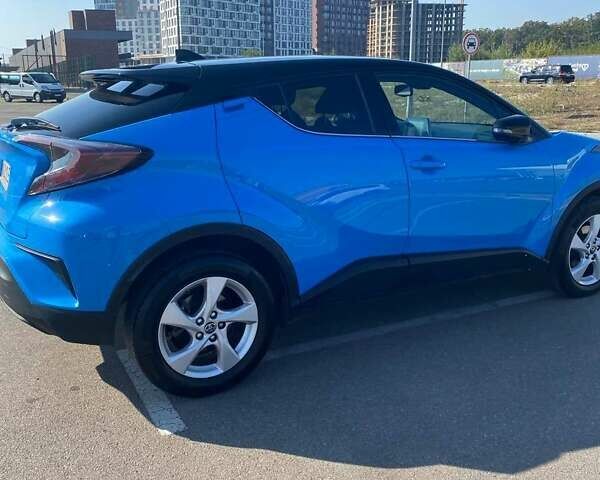 Синий Тойота C-HR, объемом двигателя 1.2 л и пробегом 80 тыс. км за 18500 $, фото 1 на Automoto.ua