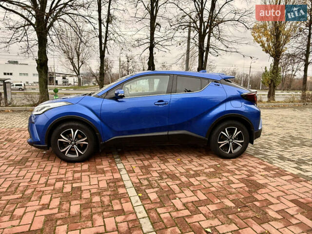 Синий Тойота C-HR, объемом двигателя 1.2 л и пробегом 138 тыс. км за 18999 $, фото 12 на Automoto.ua