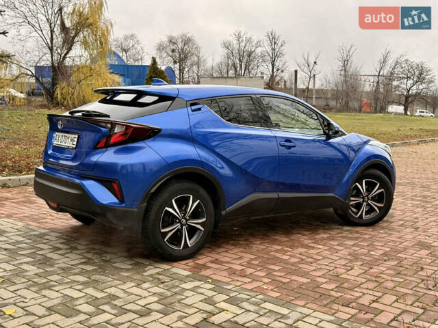 Синий Тойота C-HR, объемом двигателя 1.2 л и пробегом 138 тыс. км за 18999 $, фото 5 на Automoto.ua