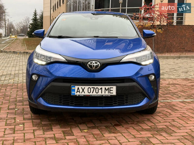 Синий Тойота C-HR, объемом двигателя 1.2 л и пробегом 138 тыс. км за 18999 $, фото 8 на Automoto.ua