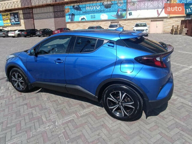Синий Тойота C-HR, объемом двигателя 1.2 л и пробегом 130 тыс. км за 19900 $, фото 5 на Automoto.ua
