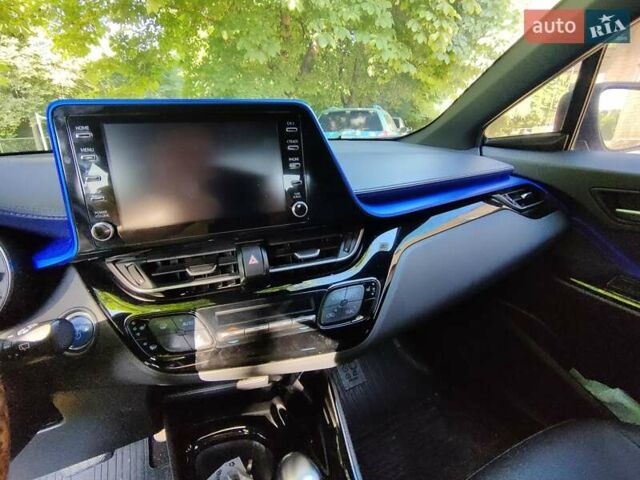 Синій Тойота C-HR, об'ємом двигуна 1.99 л та пробігом 56 тис. км за 30000 $, фото 7 на Automoto.ua