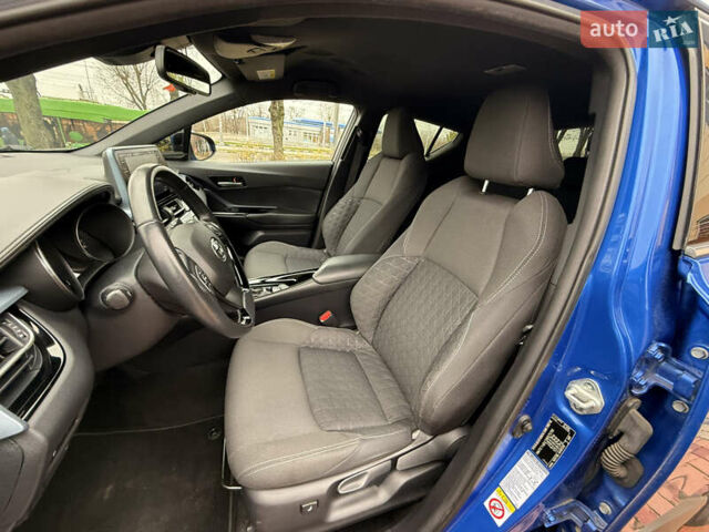 Синий Тойота C-HR, объемом двигателя 1.2 л и пробегом 138 тыс. км за 18700 $, фото 22 на Automoto.ua