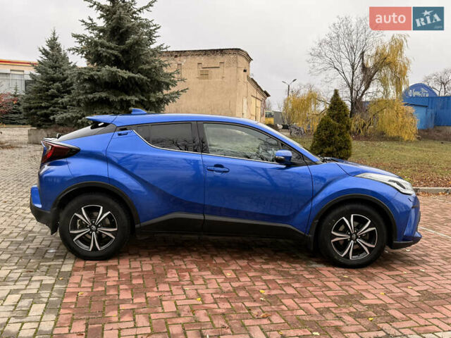 Синий Тойота C-HR, объемом двигателя 1.2 л и пробегом 138 тыс. км за 18999 $, фото 16 на Automoto.ua